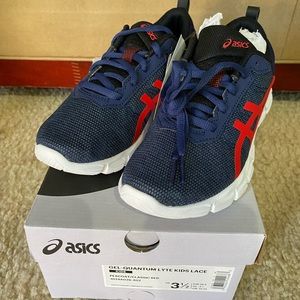 ASICS boys tennis shoes